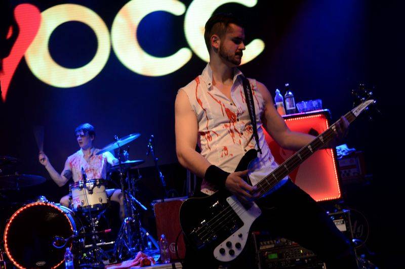 Úspěšné turné Ovoce a UDG vyprodalo Lucerna Music Bar, zazpívat si přišel i Xindl X