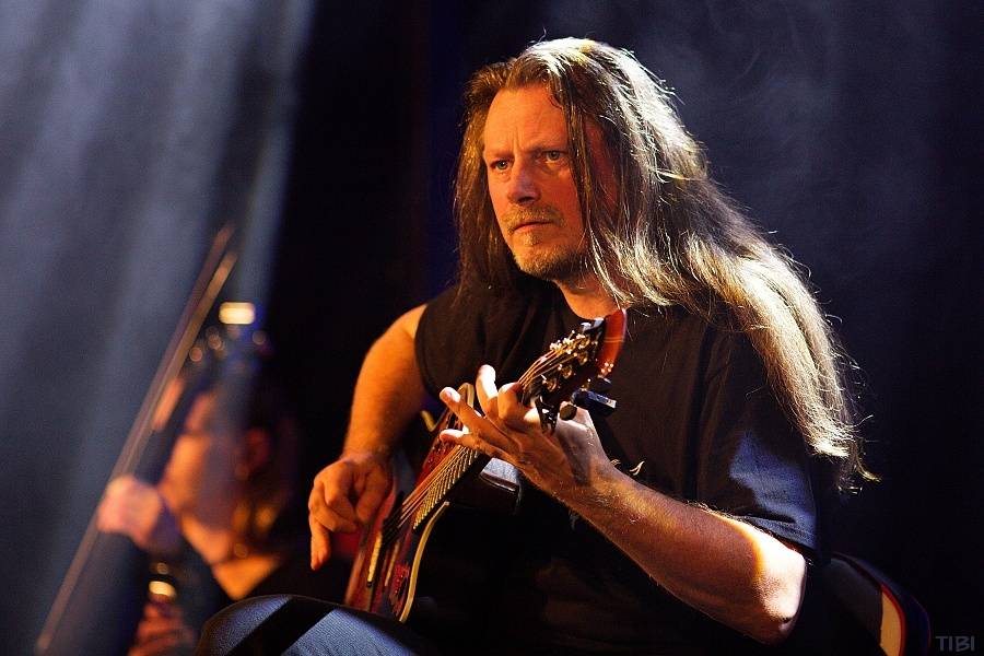 Arakain v Českých Budějovicích zahráli unplugged