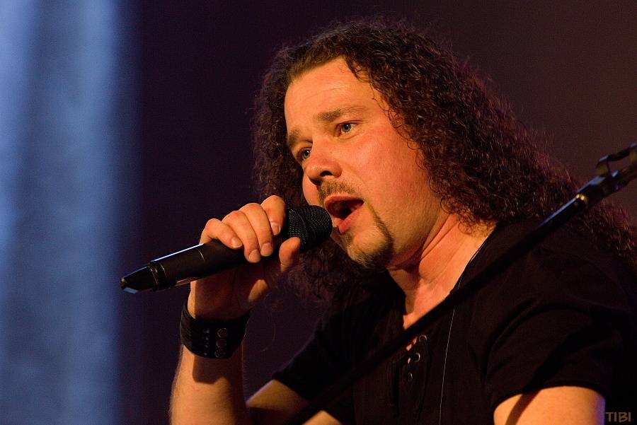 Arakain v Českých Budějovicích zahráli unplugged