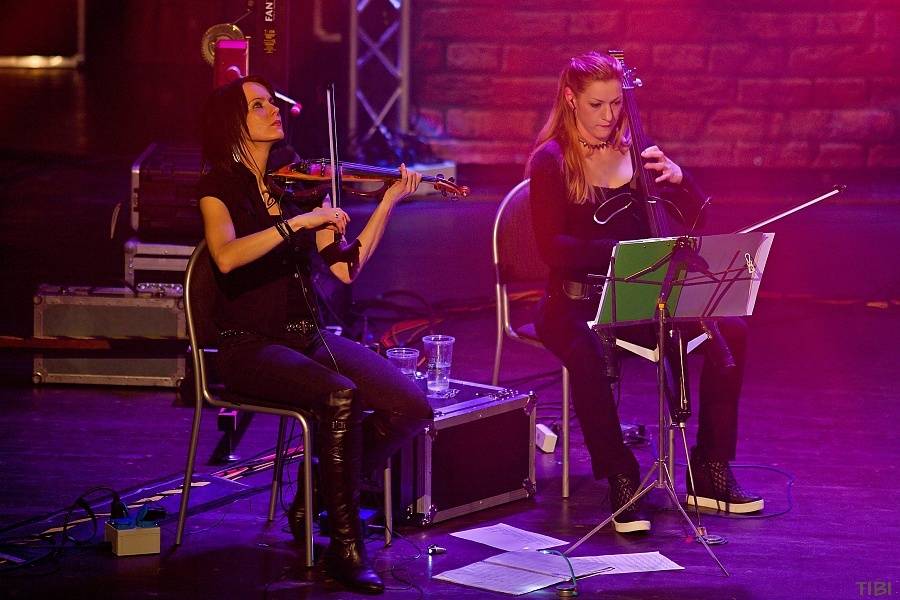 Arakain v Českých Budějovicích zahráli unplugged