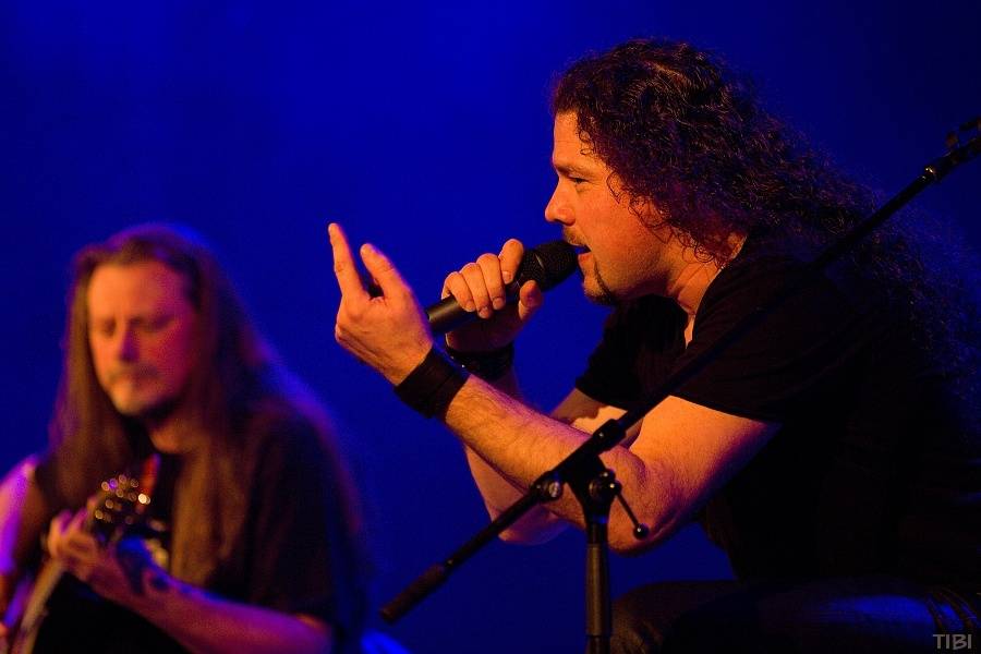 Arakain v Českých Budějovicích zahráli unplugged