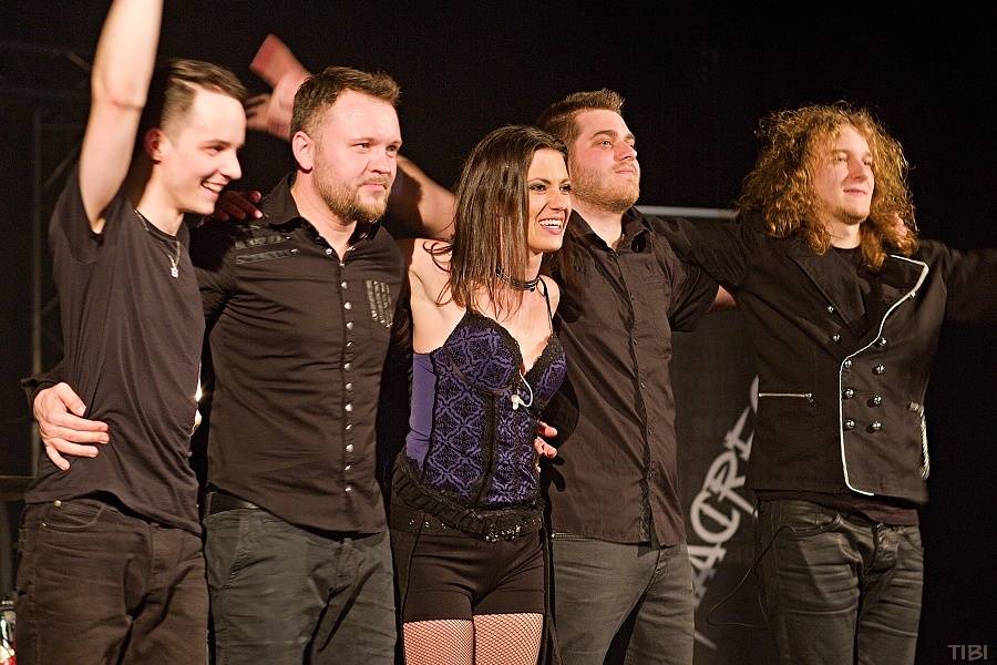 Arakain v Českých Budějovicích zahráli unplugged