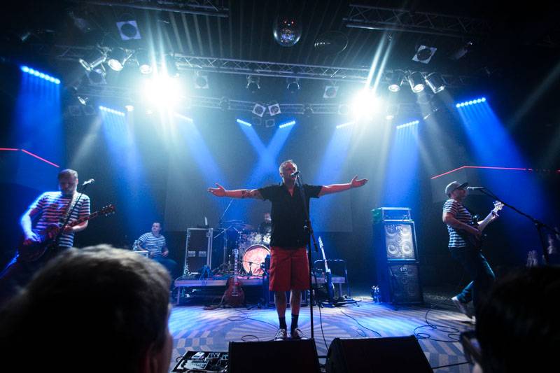 Krucipüsk mají i po šestadvaceti letech sílu otřást celým klubem. Dokázali to v Praze