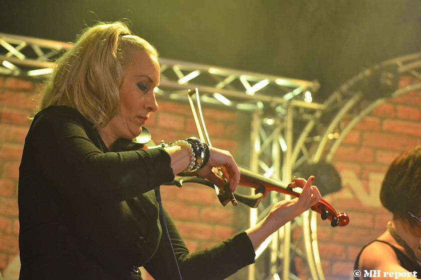 Arakain odehrál první ze dvou plzeňských koncertů, před thrashovou jízdou si je Šeříkovka poslechla unplugged