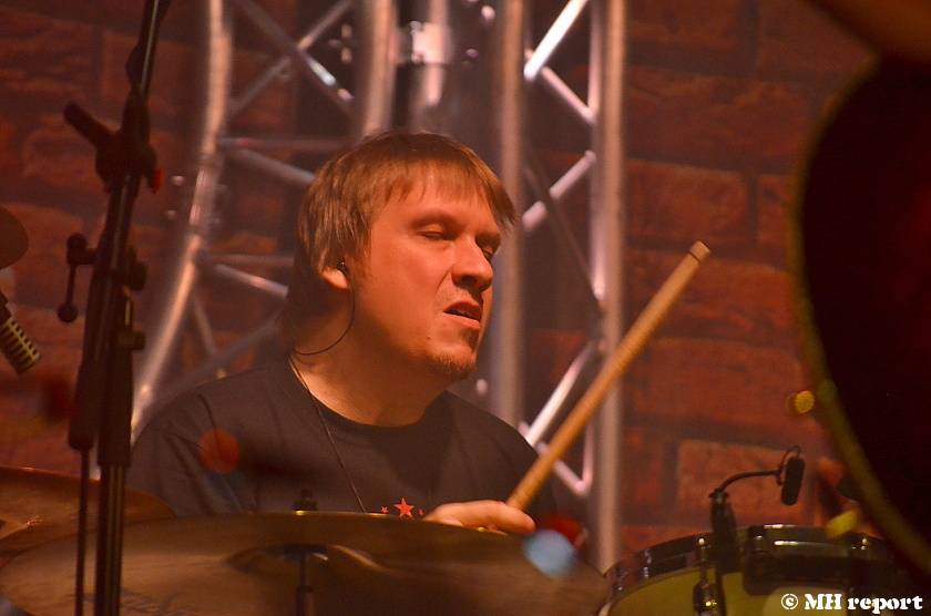 Arakain odehrál první ze dvou plzeňských koncertů, před thrashovou jízdou si je Šeříkovka poslechla unplugged