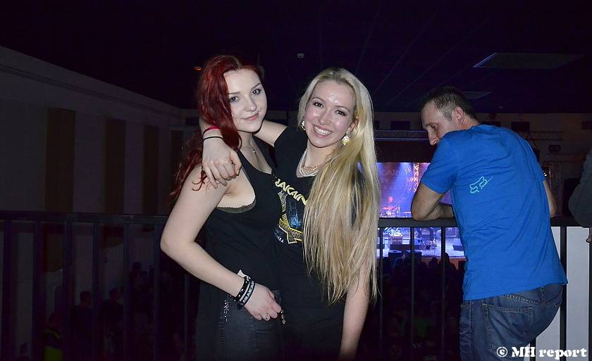 Arakain odehrál první ze dvou plzeňských koncertů, před thrashovou jízdou si je Šeříkovka poslechla unplugged