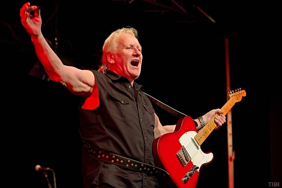 Katapult kázal v Písku tvrdý rock'n'roll