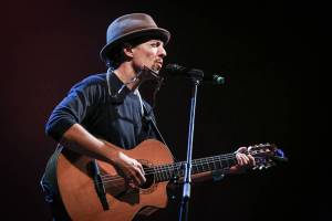 Držitel Grammy Jason Mraz potěšil svými písničkami Forum Karlín