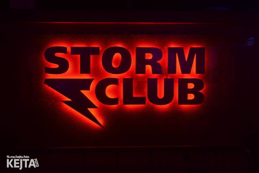 Žižkovská noc zahýbala Stormem! Imodium, Plexis i Totální nasazení roztančili fanoušky