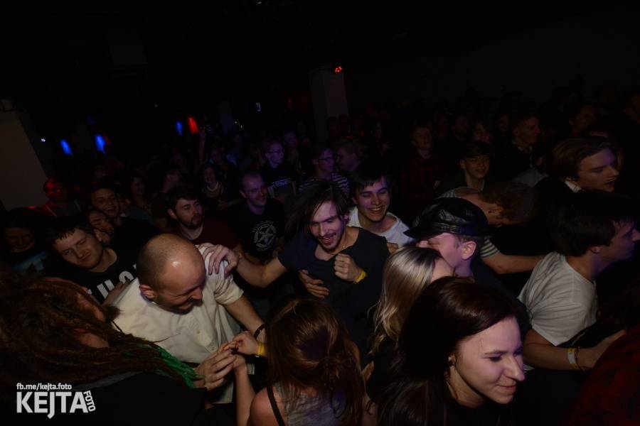 Žižkovská noc zahýbala Stormem! Imodium, Plexis i Totální nasazení roztančili fanoušky