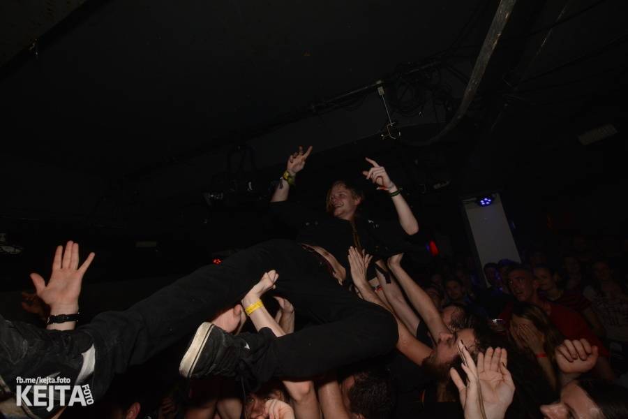 Žižkovská noc zahýbala Stormem! Imodium, Plexis i Totální nasazení roztančili fanoušky