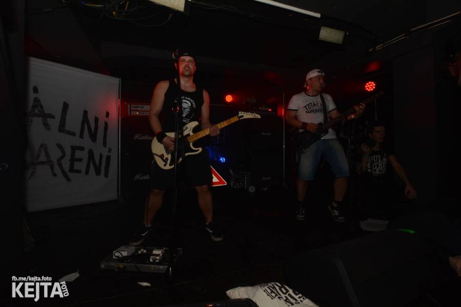 Žižkovská noc zahýbala Stormem! Imodium, Plexis i Totální nasazení roztančili fanoušky