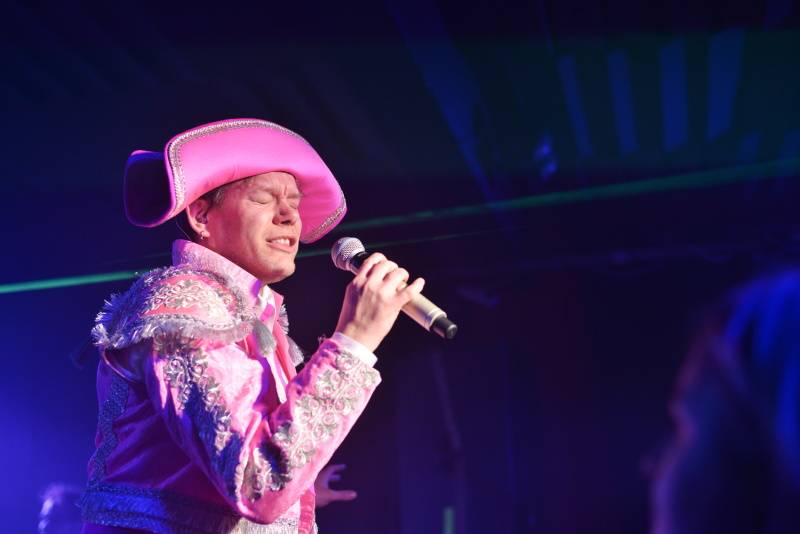 Monkey Business rozjeli svou růžovou funky show i v Ostravě