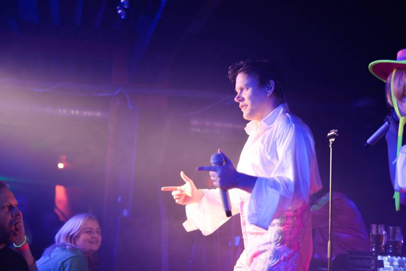 Monkey Business rozjeli svou růžovou funky show i v Ostravě