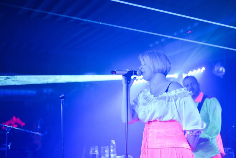 Monkey Business rozjeli svou růžovou funky show i v Ostravě