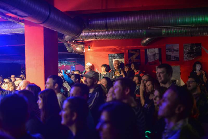 Monkey Business rozjeli svou růžovou funky show i v Ostravě