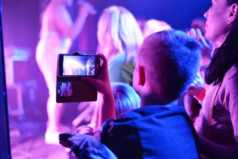 Monkey Business rozjeli svou růžovou funky show i v Ostravě