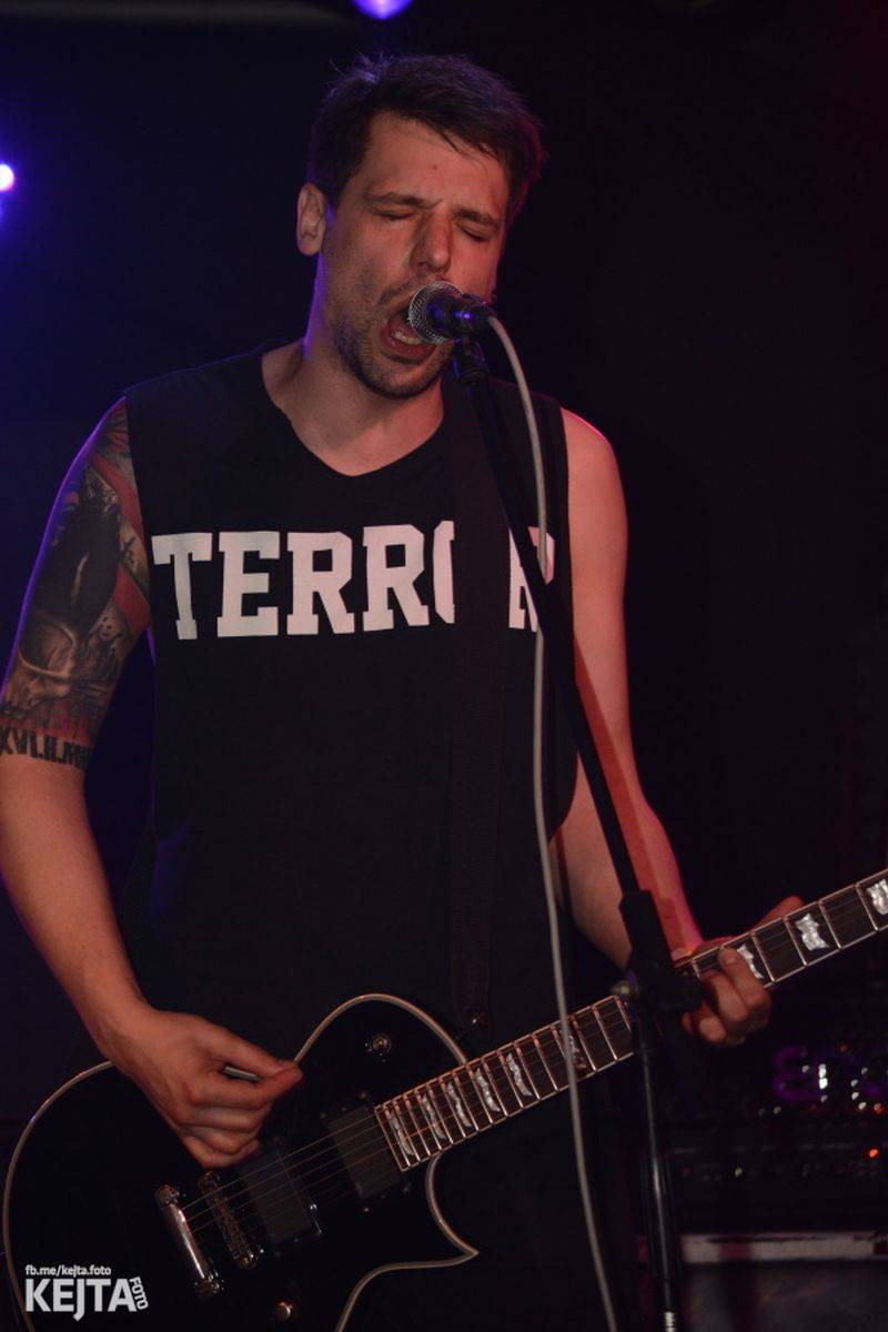 Žižkovská noc nepolevila ani v sobotu, vystoupili RV 4, PVA nebo NVÚ