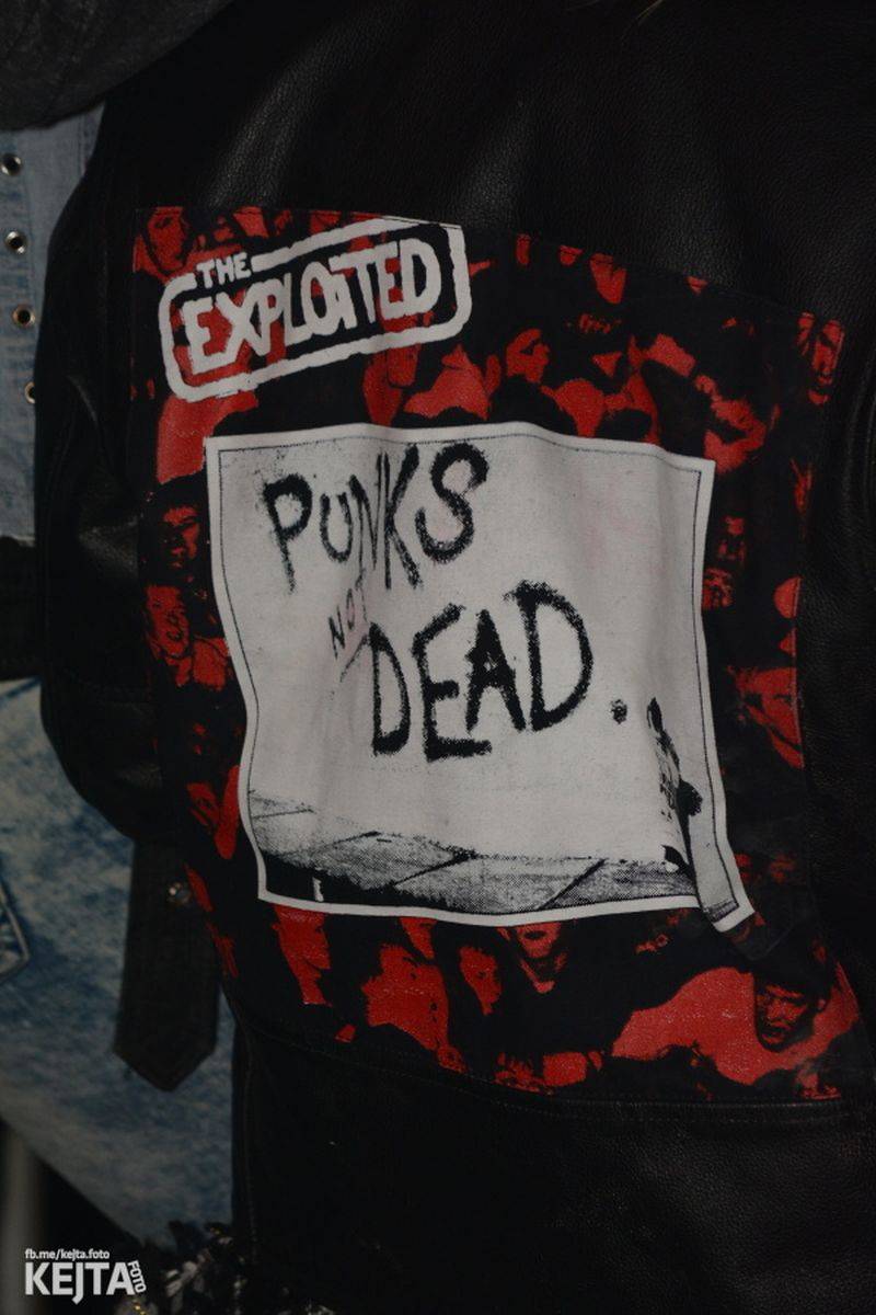 Žižkovská noc nepolevila ani v sobotu, vystoupili RV 4, PVA nebo NVÚ