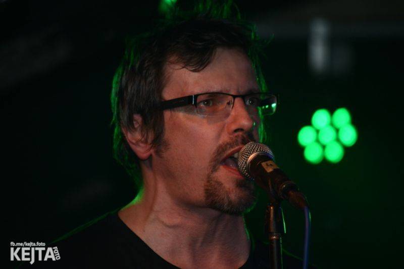 Žižkovská noc nepolevila ani v sobotu, vystoupili RV 4, PVA nebo NVÚ