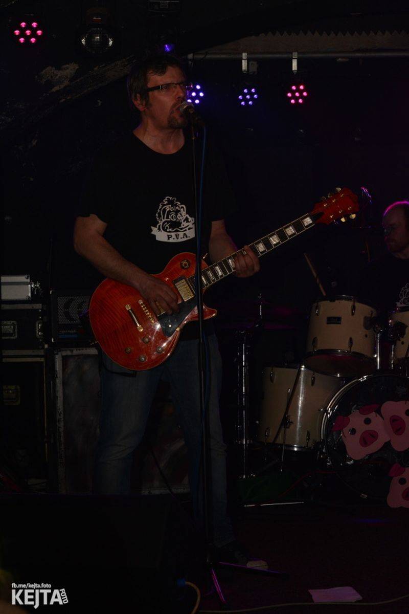 Žižkovská noc nepolevila ani v sobotu, vystoupili RV 4, PVA nebo NVÚ