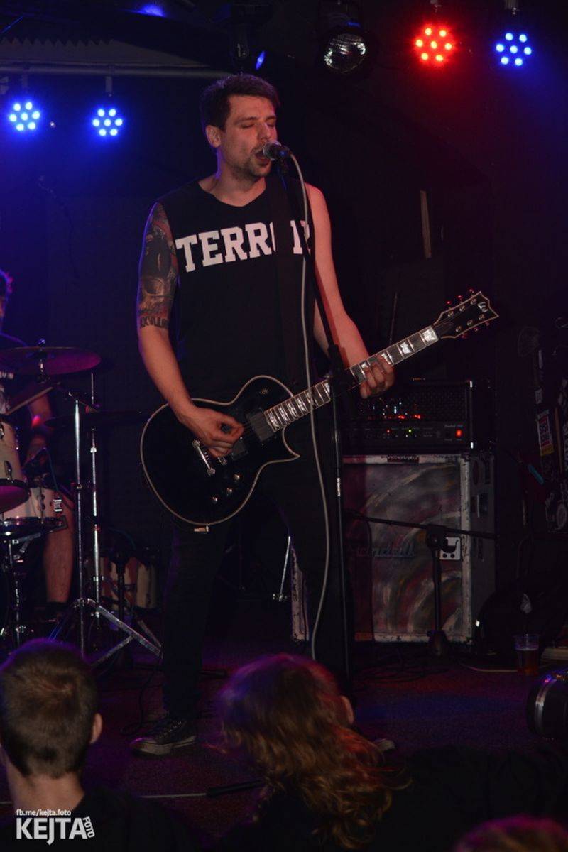 Žižkovská noc nepolevila ani v sobotu, vystoupili RV 4, PVA nebo NVÚ