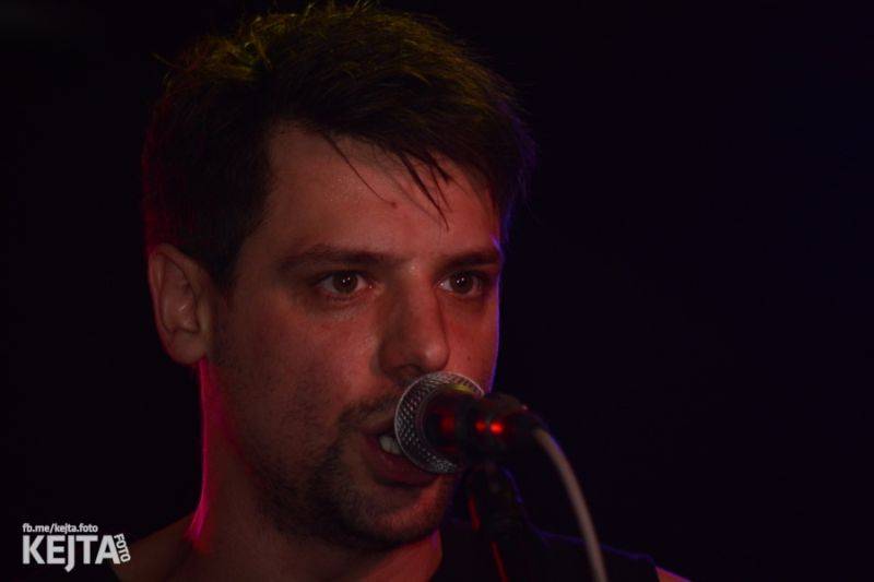 Žižkovská noc nepolevila ani v sobotu, vystoupili RV 4, PVA nebo NVÚ