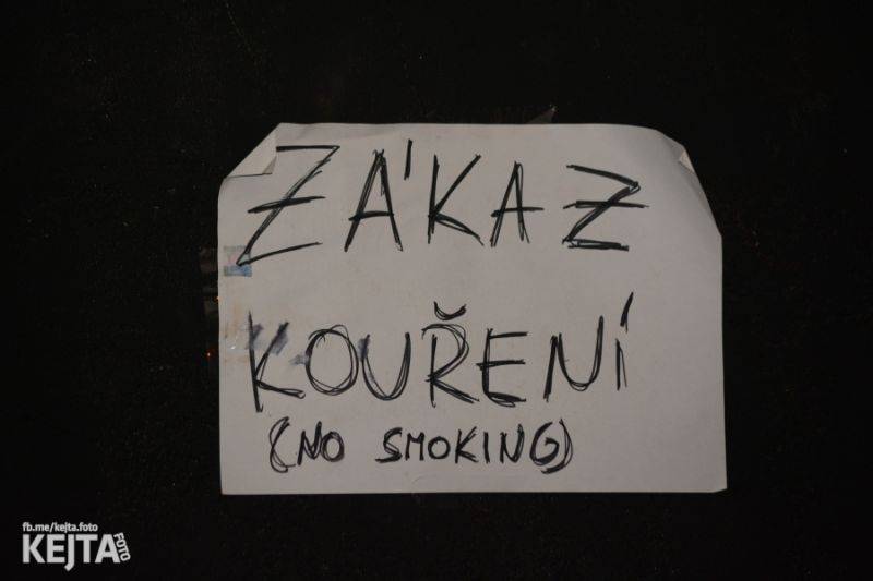 Žižkovská noc nepolevila ani v sobotu, vystoupili RV 4, PVA nebo NVÚ