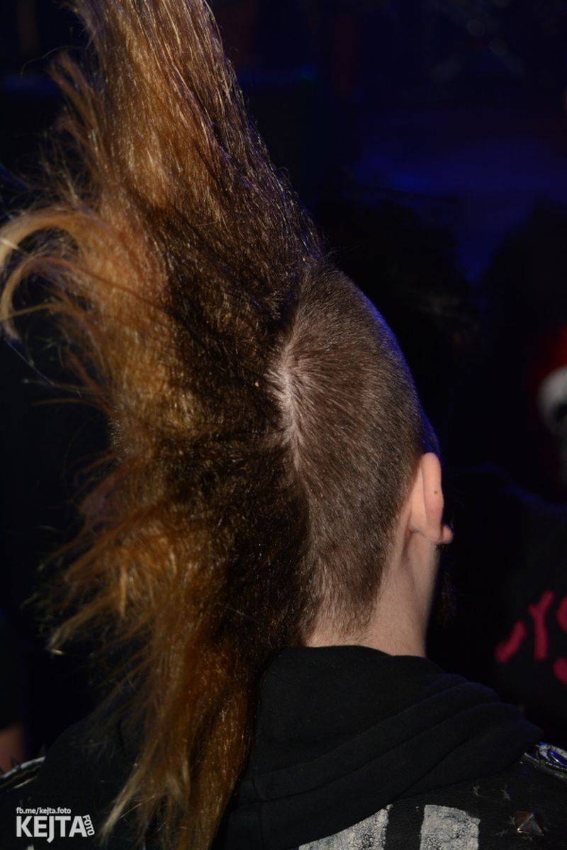 Žižkovská noc nepolevila ani v sobotu, vystoupili RV 4, PVA nebo NVÚ