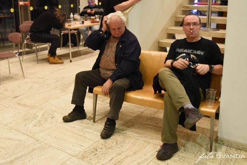 Arakain slavil narozeniny znovu nadvakrát