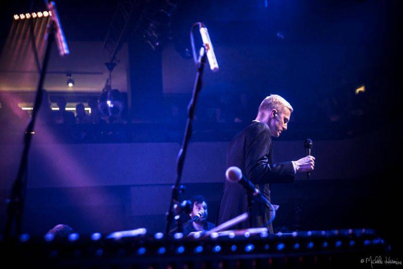 Planety spojily děti a dospělé v pražském Lucerna Music Baru