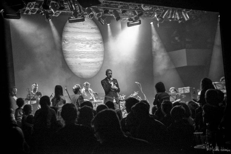 Planety spojily děti a dospělé v pražském Lucerna Music Baru