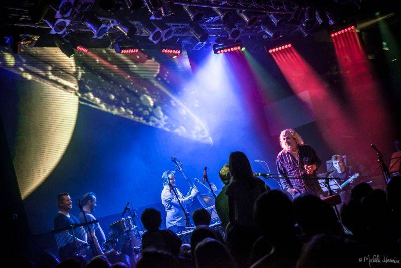 Planety spojily děti a dospělé v pražském Lucerna Music Baru