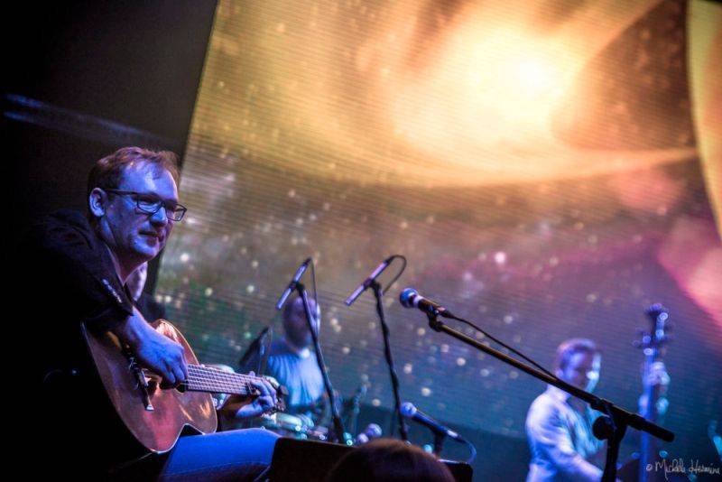 Planety spojily děti a dospělé v pražském Lucerna Music Baru