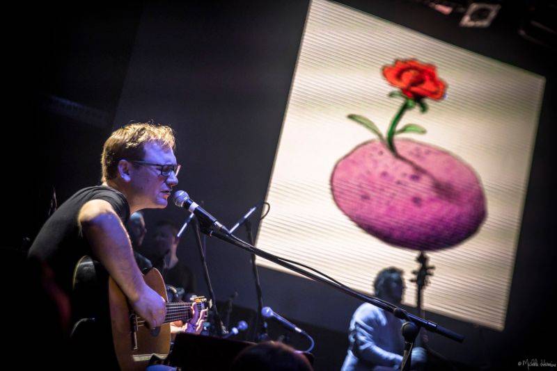 Planety spojily děti a dospělé v pražském Lucerna Music Baru