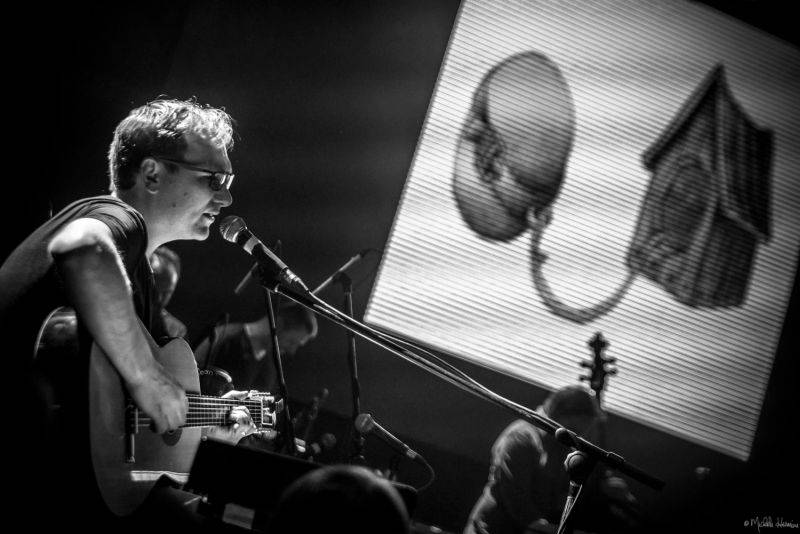 Planety spojily děti a dospělé v pražském Lucerna Music Baru