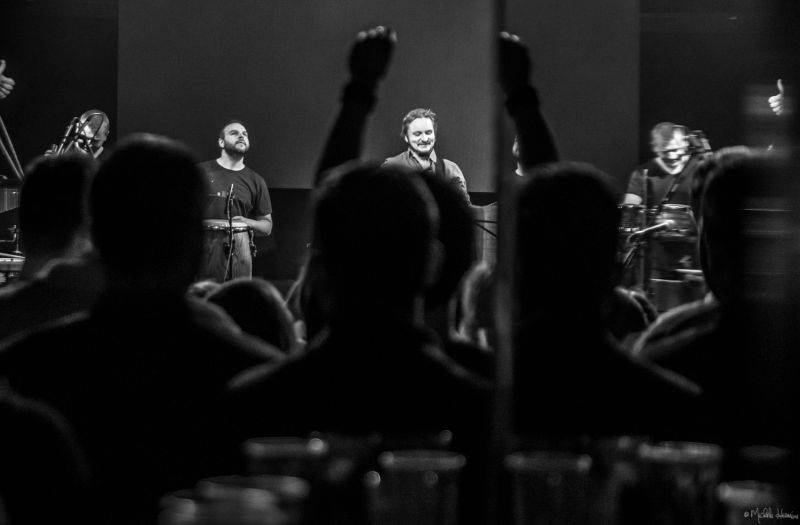 Planety spojily děti a dospělé v pražském Lucerna Music Baru