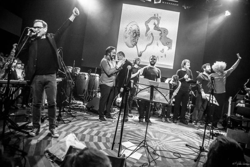 Planety spojily děti a dospělé v pražském Lucerna Music Baru