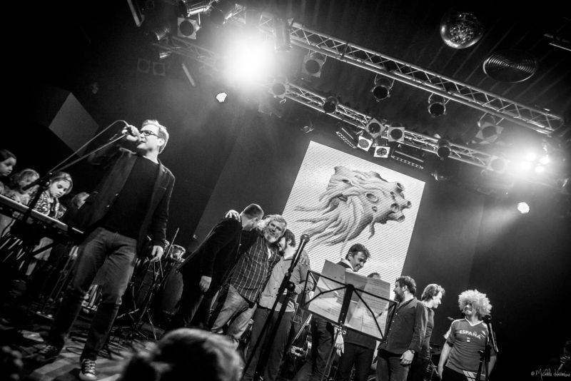 Planety spojily děti a dospělé v pražském Lucerna Music Baru