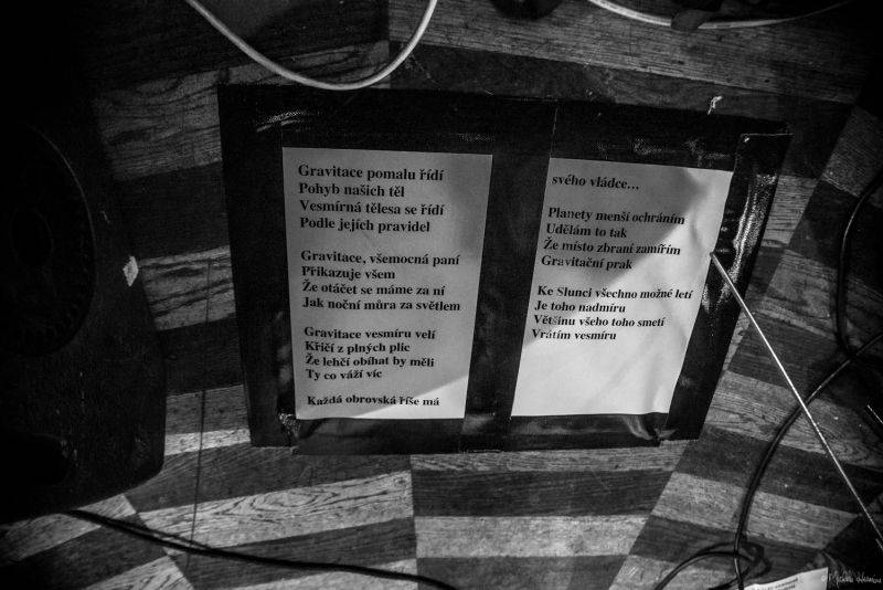 Planety spojily děti a dospělé v pražském Lucerna Music Baru