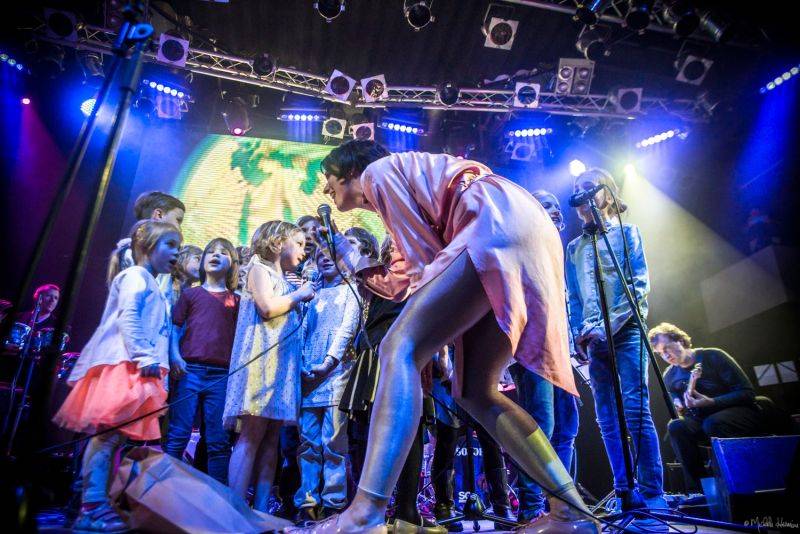 Planety spojily děti a dospělé v pražském Lucerna Music Baru