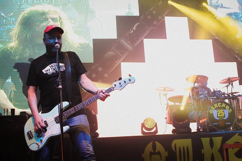 Alkehol oslavil v Lucerně čtvrtstoletí, popřáli Lukáš Pavlásek, Tři sestry nebo Josef Vojtek