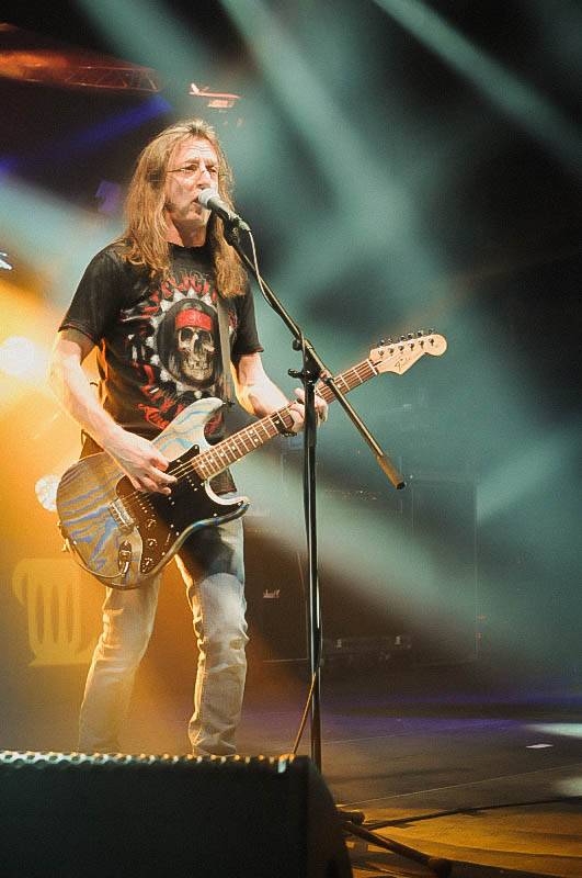 Alkehol oslavil v Lucerně čtvrtstoletí, popřáli Lukáš Pavlásek, Tři sestry nebo Josef Vojtek