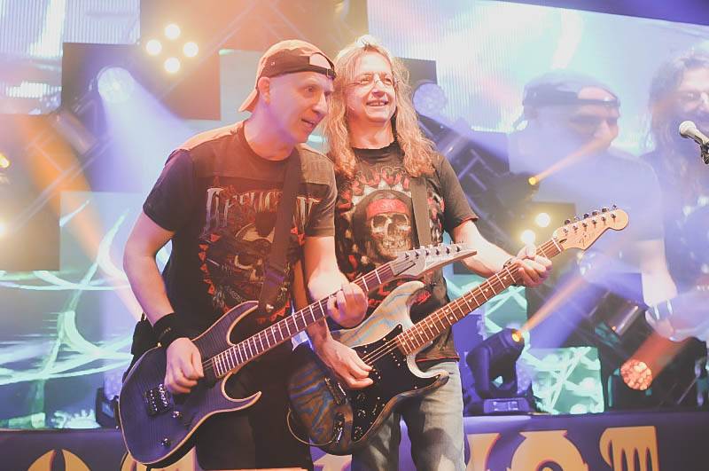 Alkehol oslavil v Lucerně čtvrtstoletí, popřáli Lukáš Pavlásek, Tři sestry nebo Josef Vojtek