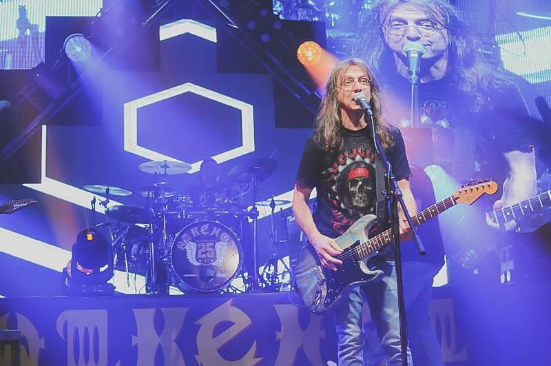 Alkehol oslavil v Lucerně čtvrtstoletí, popřáli Lukáš Pavlásek, Tři sestry nebo Josef Vojtek