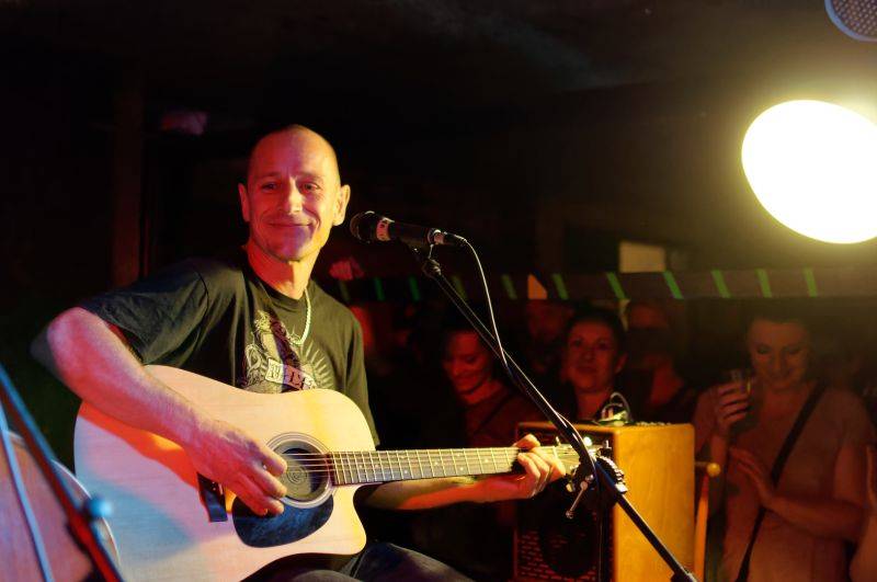 Wohnout potěšili akustickým koncertem i pražské publikum