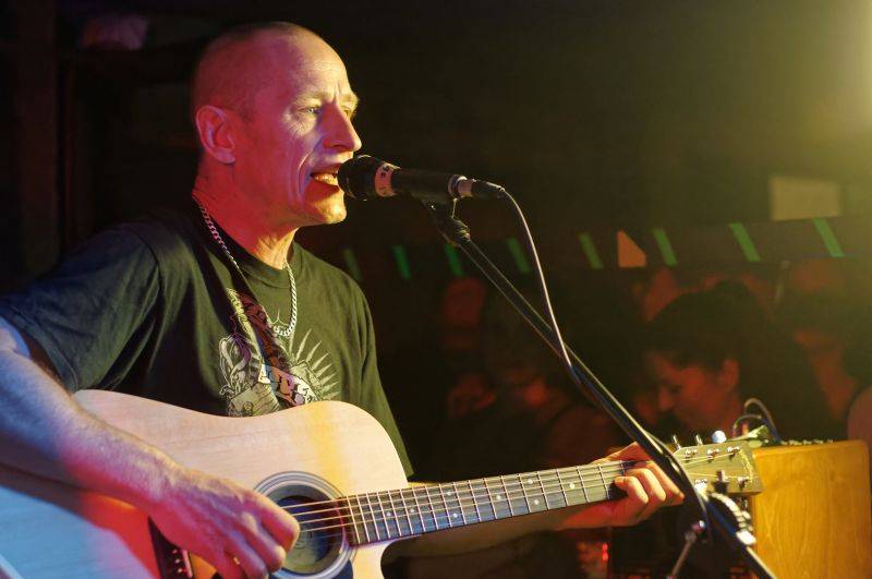 Wohnout potěšili akustickým koncertem i pražské publikum