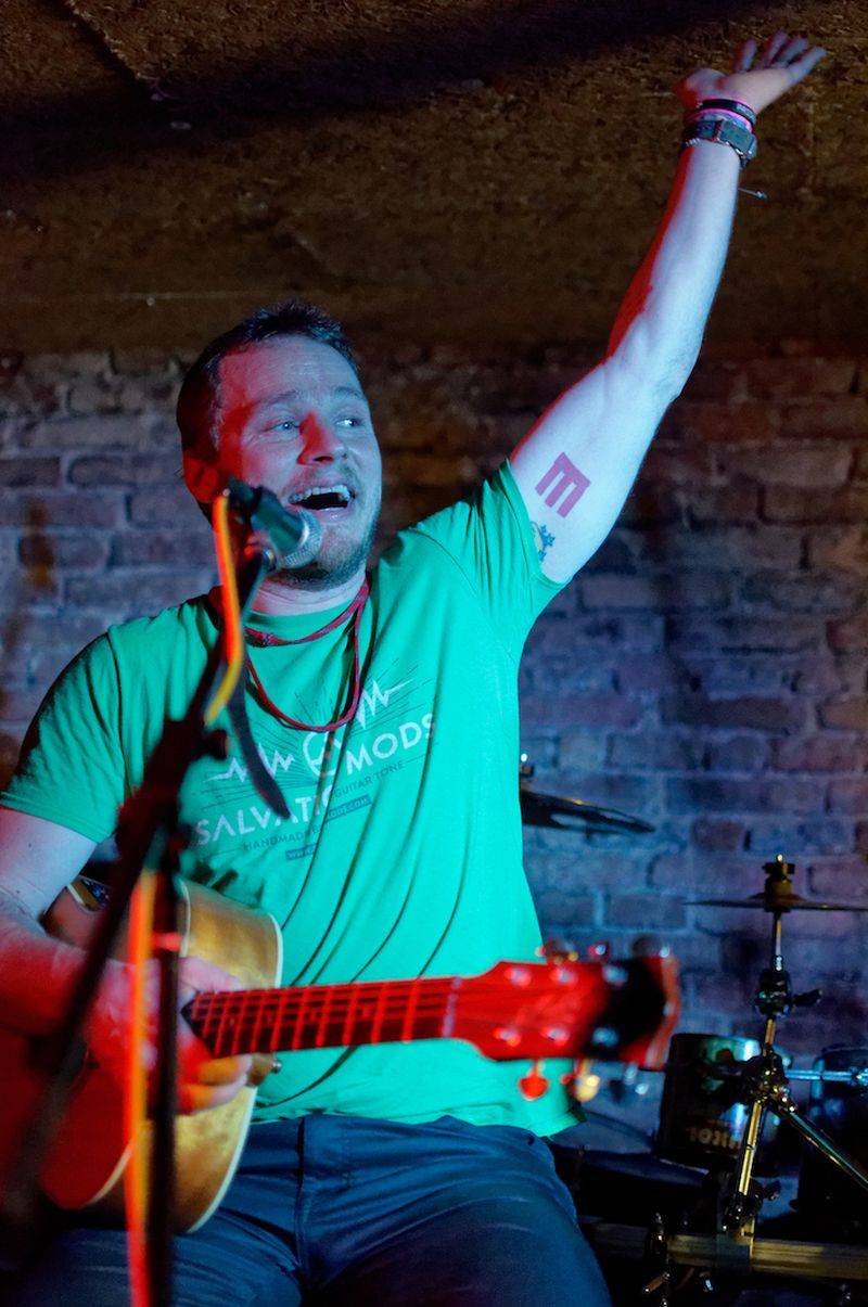 Wohnout potěšili akustickým koncertem i pražské publikum