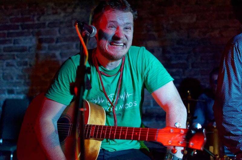 Wohnout potěšili akustickým koncertem i pražské publikum