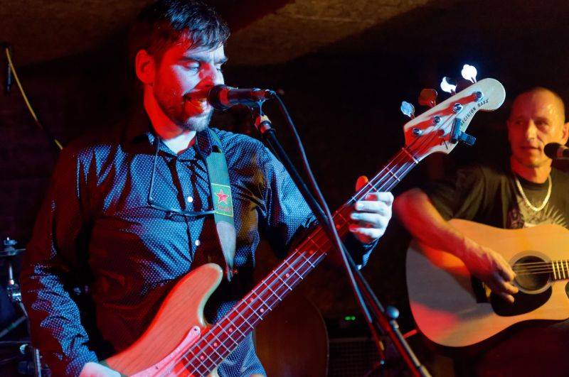 Wohnout potěšili akustickým koncertem i pražské publikum